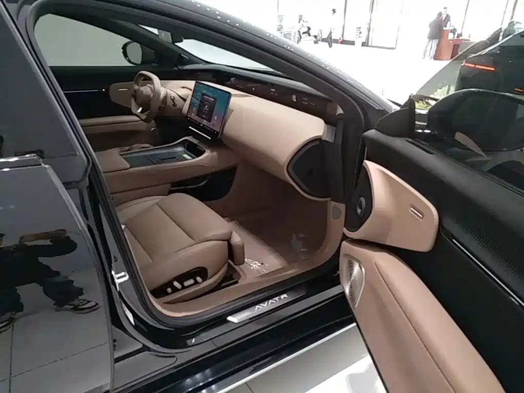 Avatr 12 2025 Facelift Ultra EV AWD фото 19