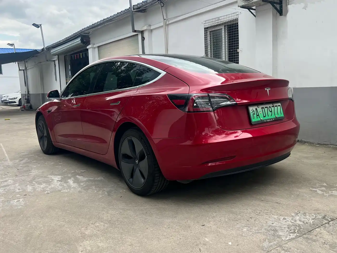 Tesla Model 3 (Import) 2019 2019 Long Range RWD Version