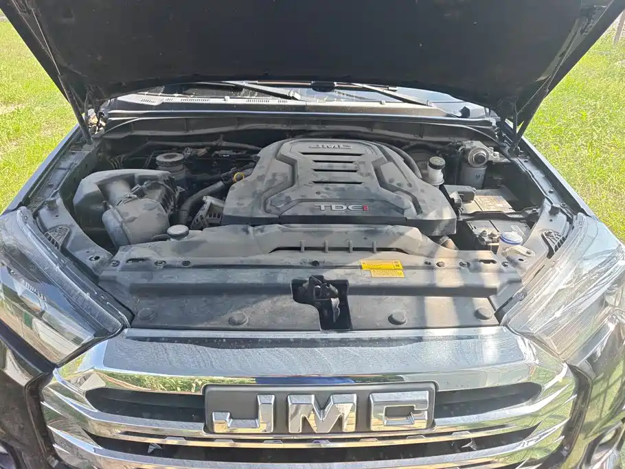 Jiangling Yuhu 7 2022 2022 2.0T Manual Diesel 2WD Comfort Standard Wheelbase