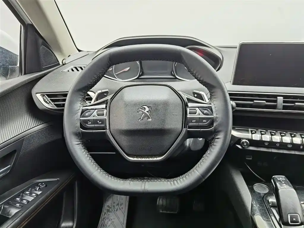 PEUGEOT 4008