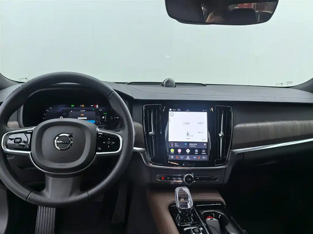 VOLVO S90 PLUG IN HYBRID