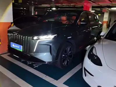 Hongqi HS6 PHEV