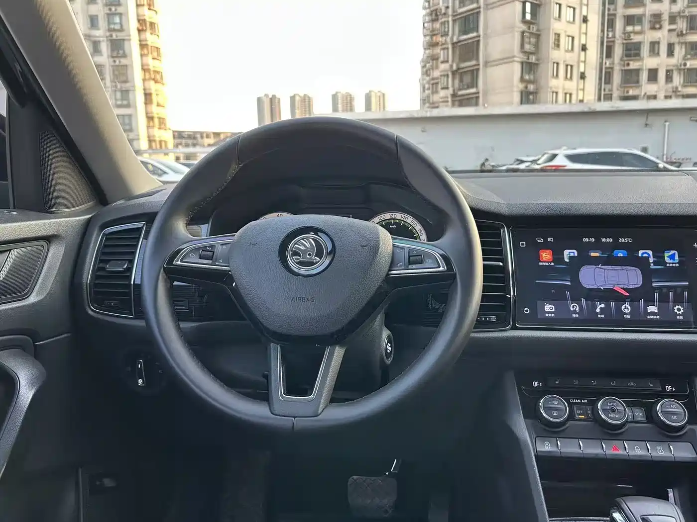 Škoda Kodiaq 2018 TSI330 7-seat FWD Luxury Premium фото 15