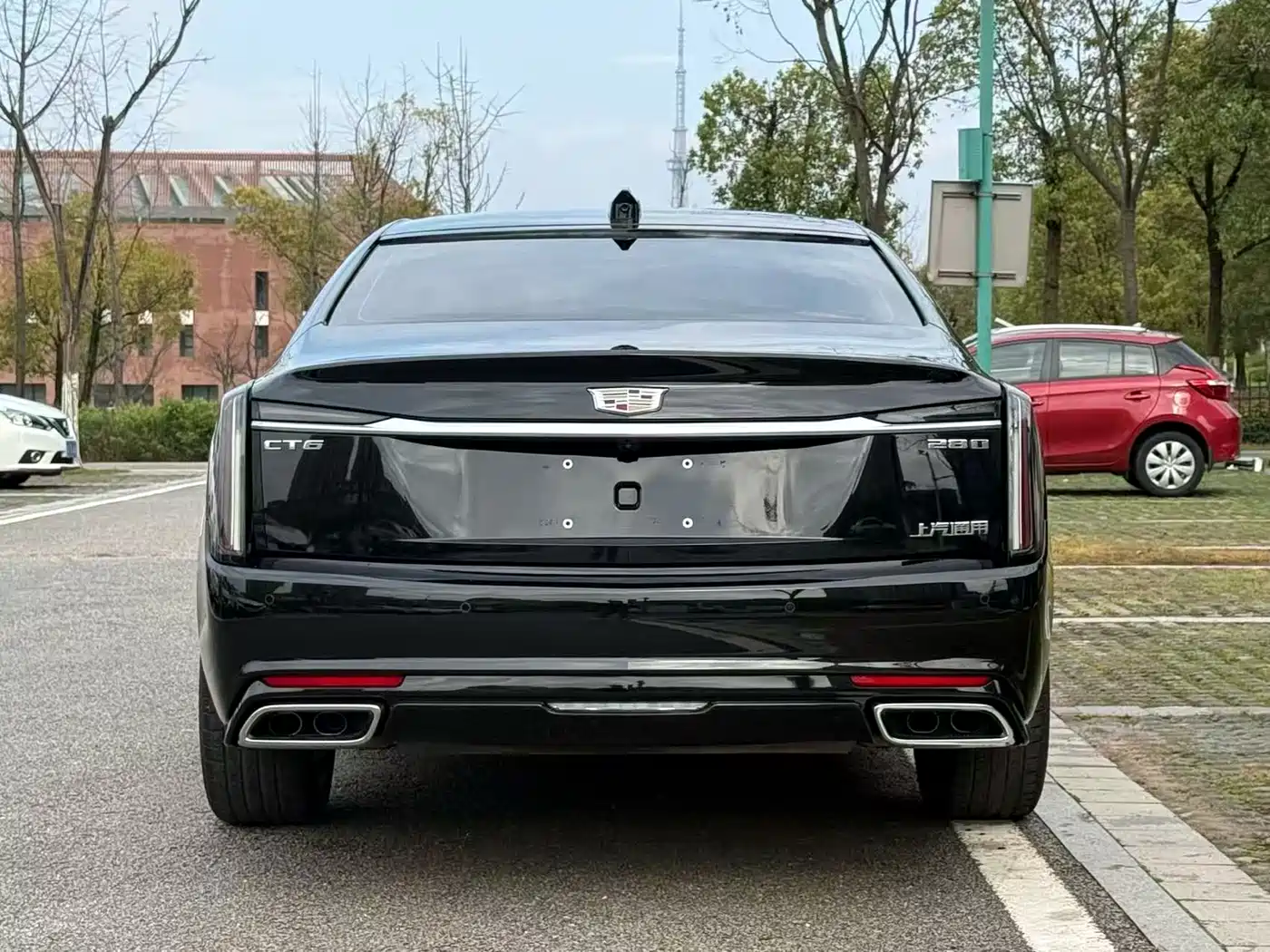 CADILLAC CT6