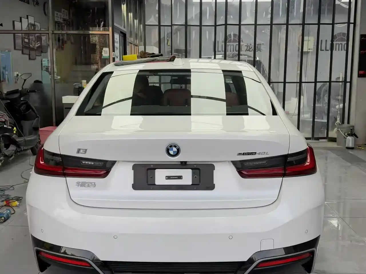 BMW i3 2025 eDrive 40 L Shadow Night Package фото 2