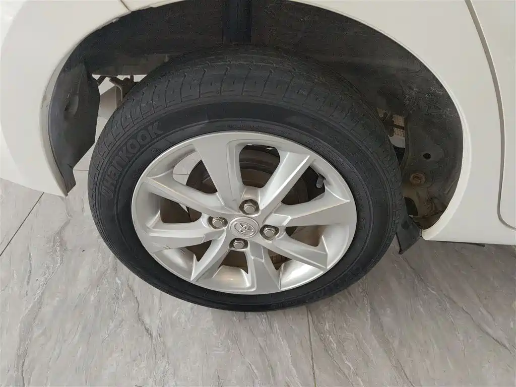 Toyota YARiS L Zhi Xuan 2015 1.5G Manual Sunroof Special Edition фото 30