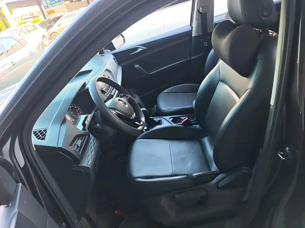 Volkswagen Tharu 2020 280TSI 2WD Trend Edition China VI фото 15