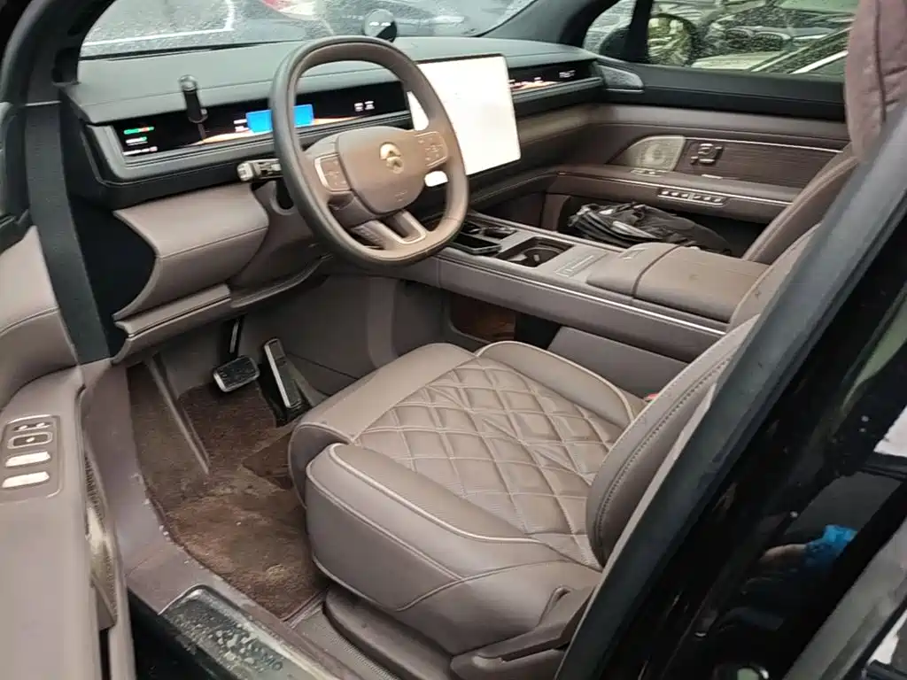 NIO ES8 2026 2025 Model 6-Seat Executive Luxury Edition
