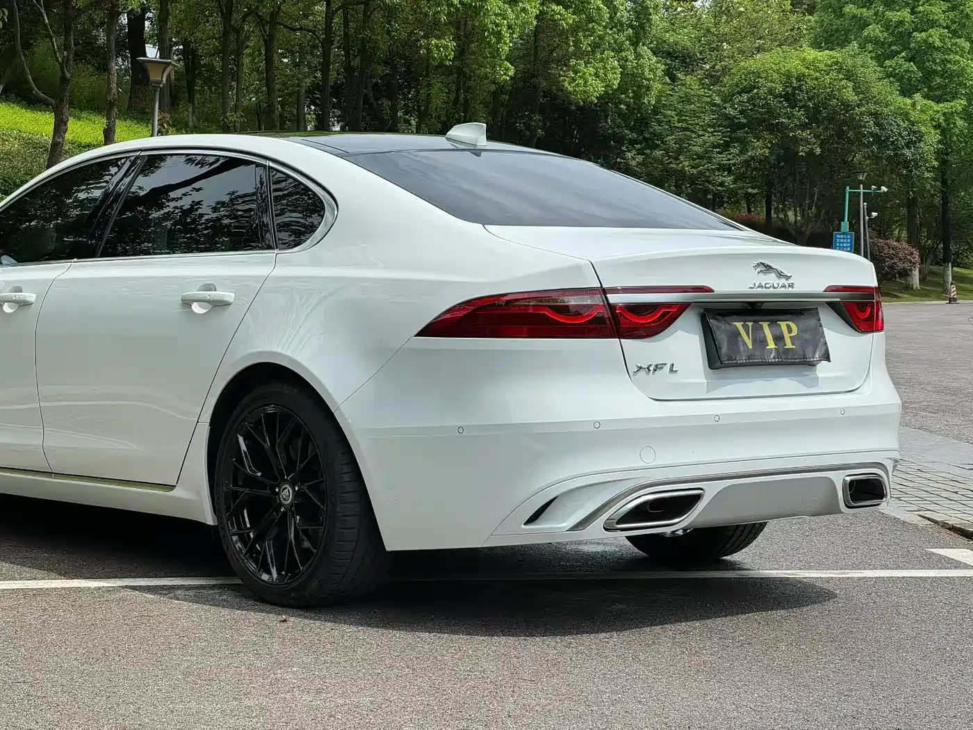 Jaguar XFL 2024 2.0T P250 2WD Premium Luxury фото 7