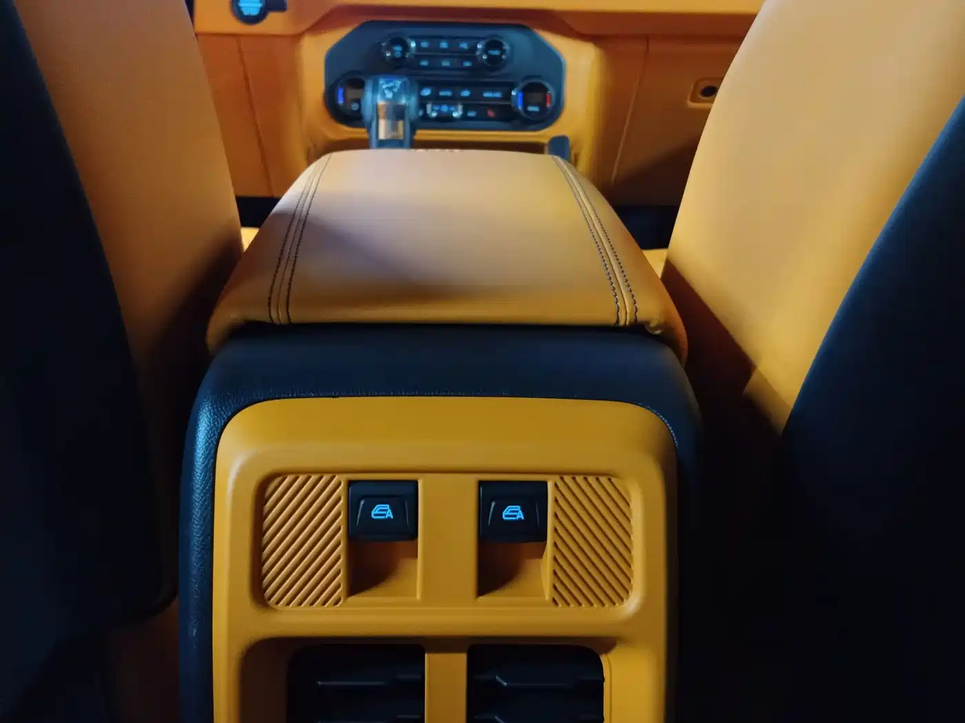 Ford Bronco 2025 2025 2.3T Mega Dune Limited Custom Edition
