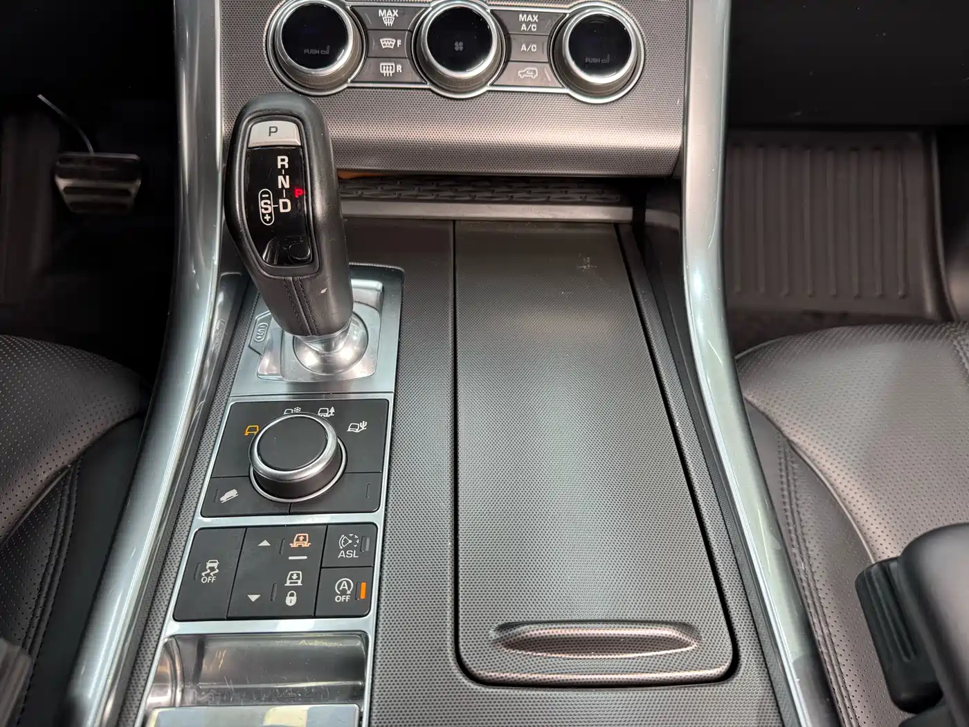 Land Rover Range Rover Sport 2016 Model 3.0 SC V6 HSE DYNAMIC фото 25
