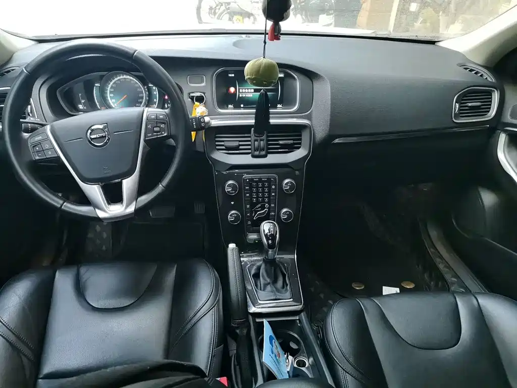 Volvo V40 2017 2017 T3 Inscription