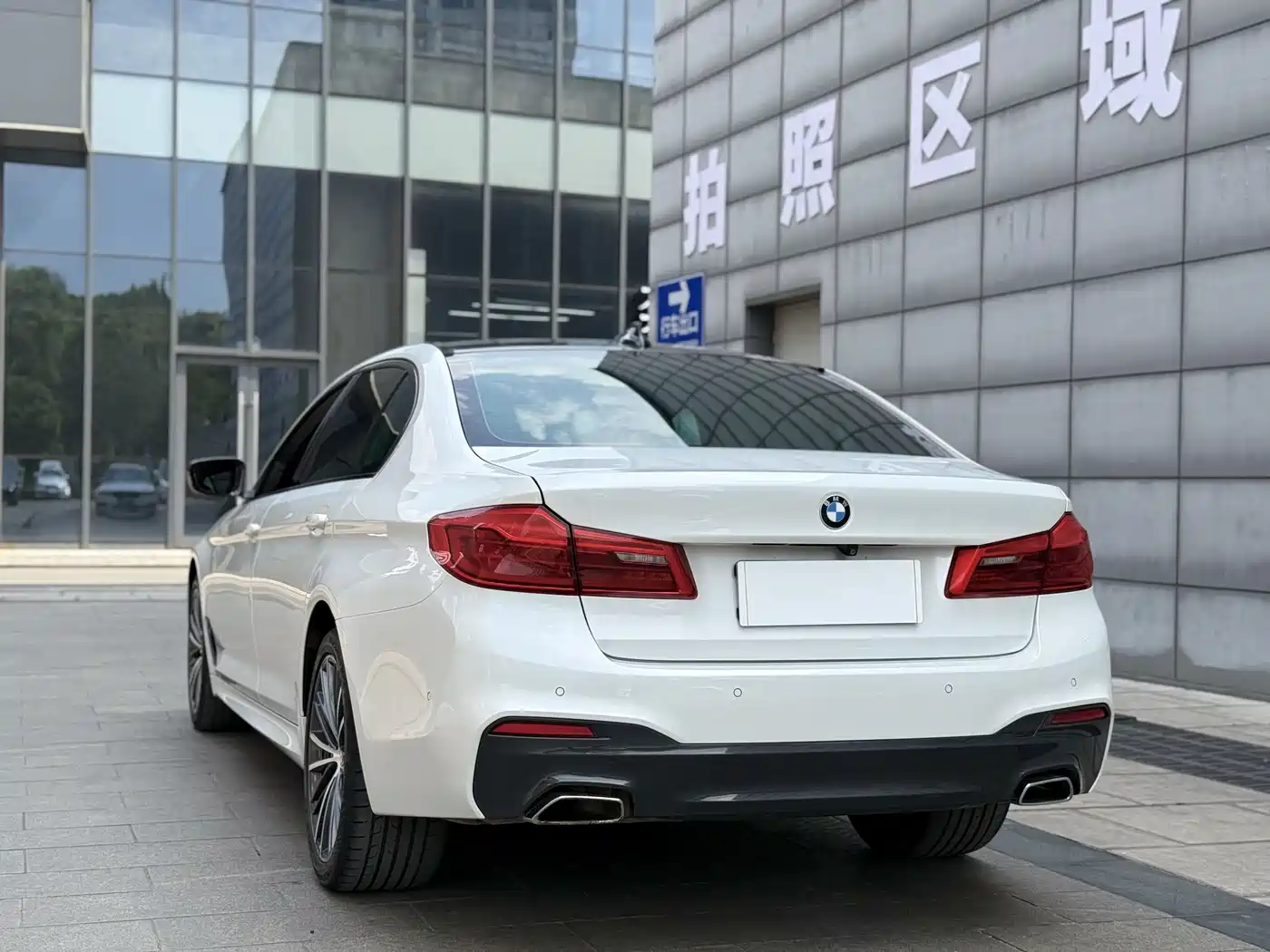 BMW 5 Series 2020 530Li Leading M Sport Package фото 19