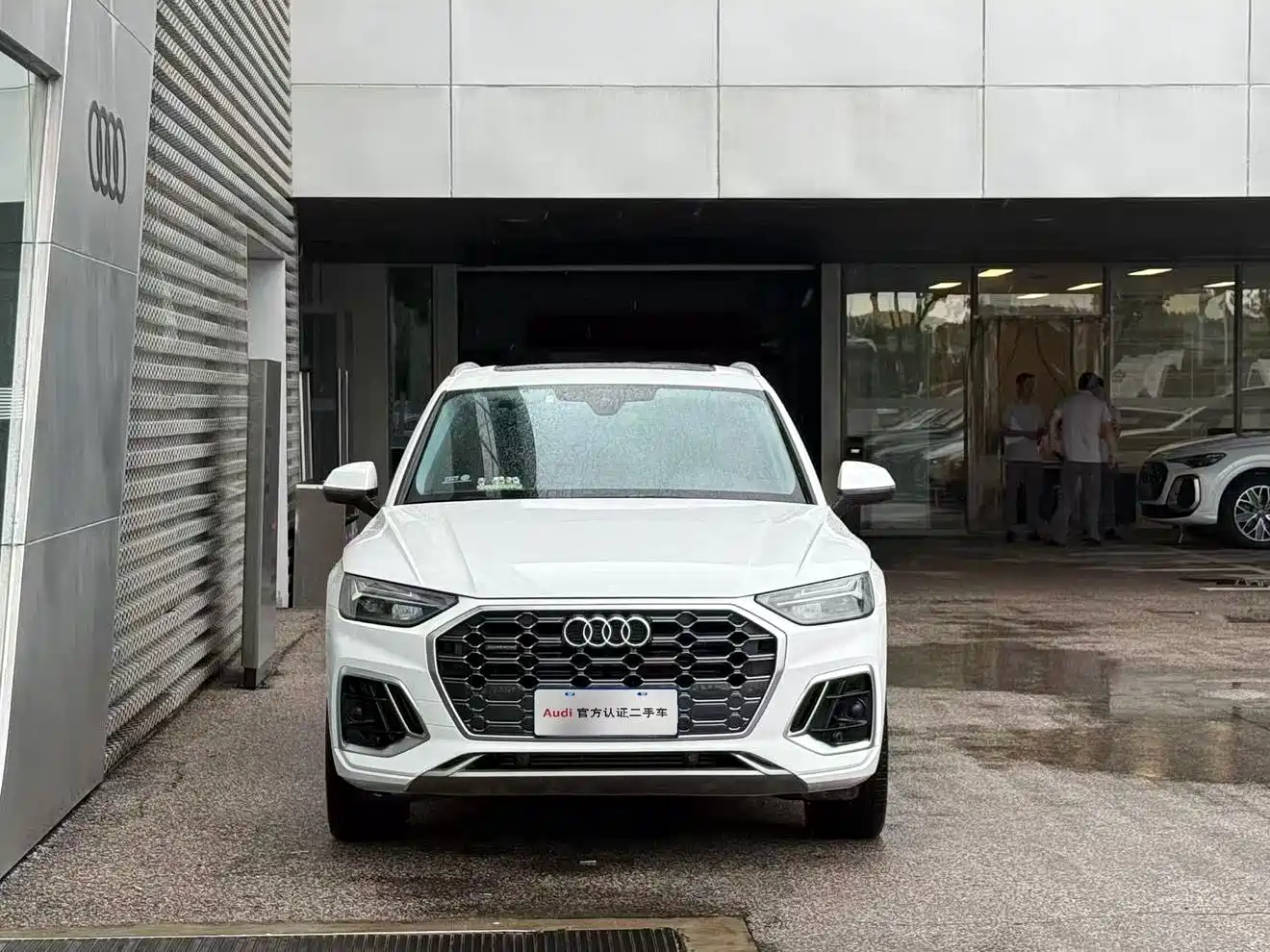 Фото 2 - Audi Q5L