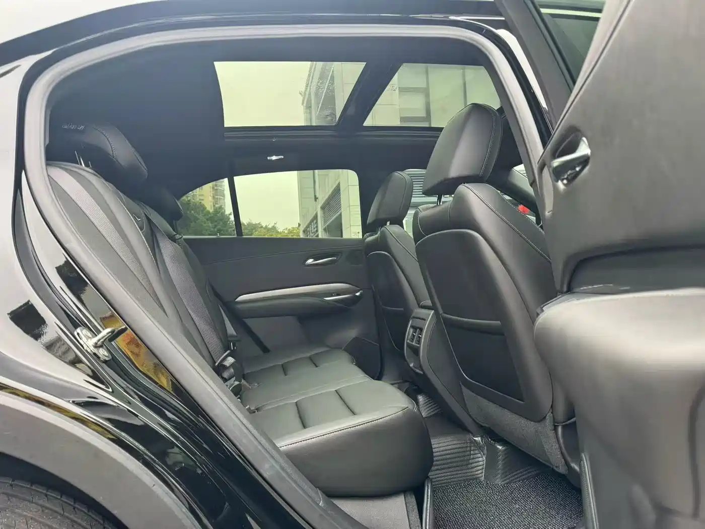 CADILLAC XT4