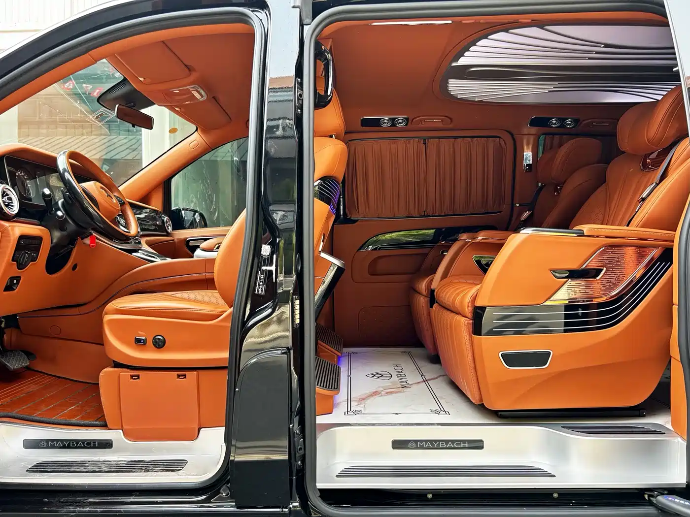 Mercedes-Benz Vito 2023 2.0T Business 7-Seater фото 12