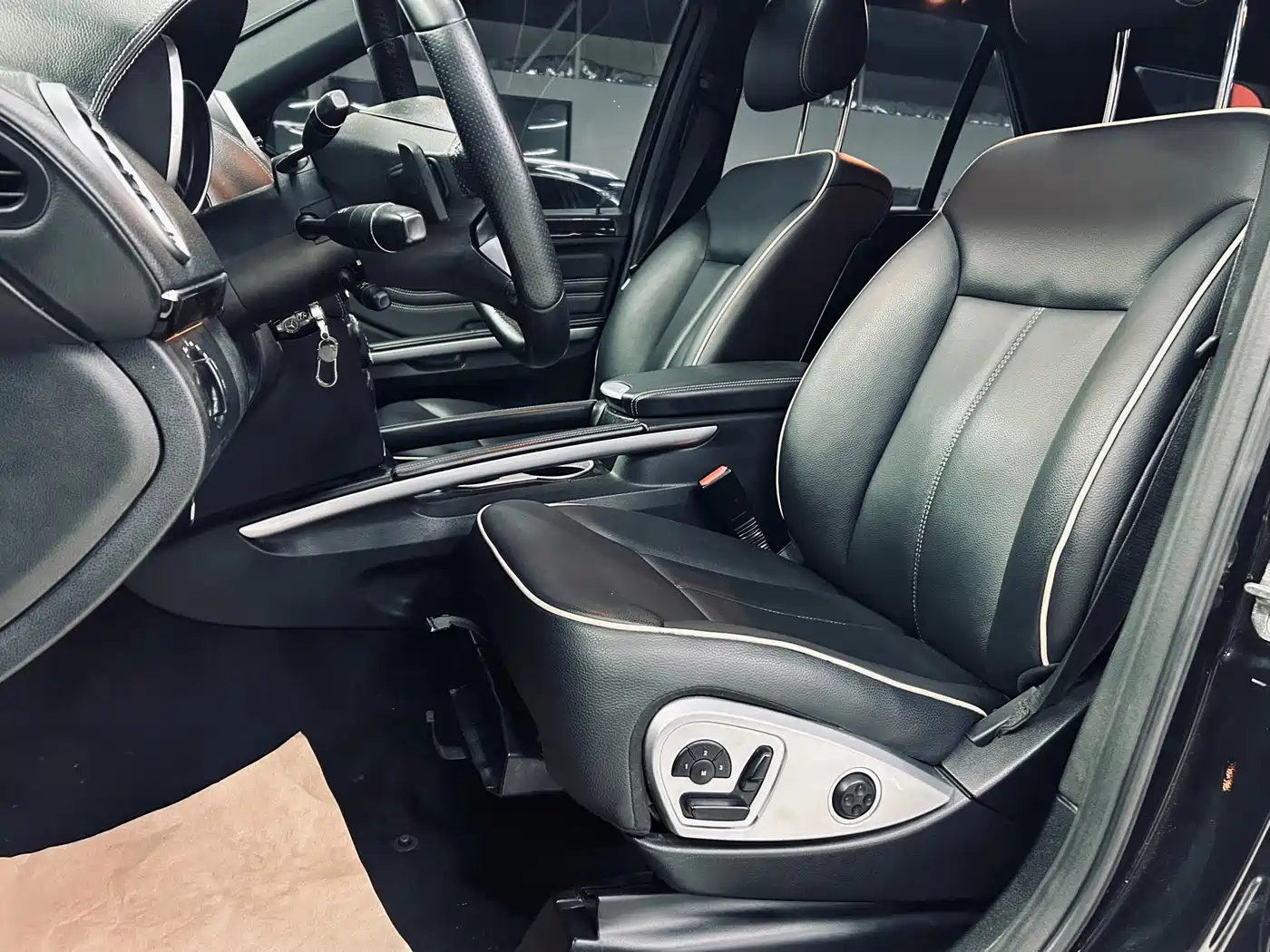 Mercedes-Benz M-Class 2010 ML 350 4MATIC Luxury Special Edition фото 9