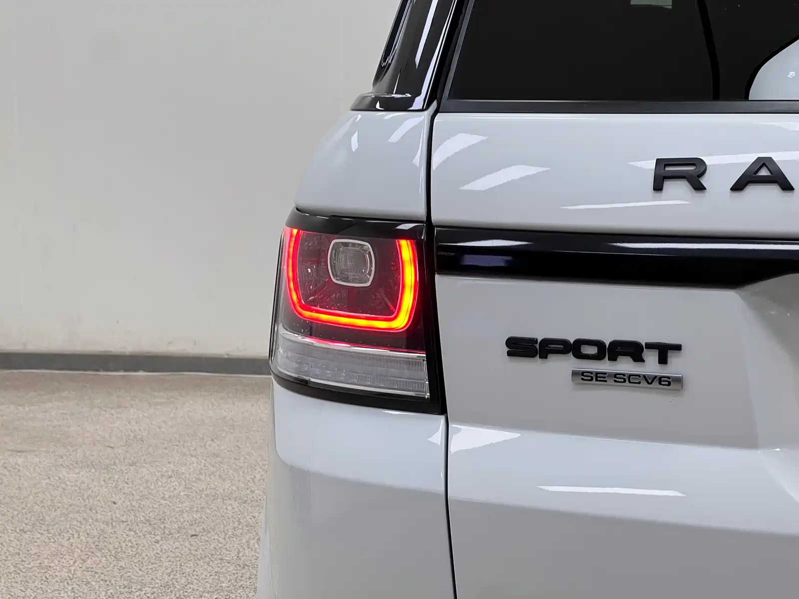 Фото 30 - Land Rover Range Rover Sport