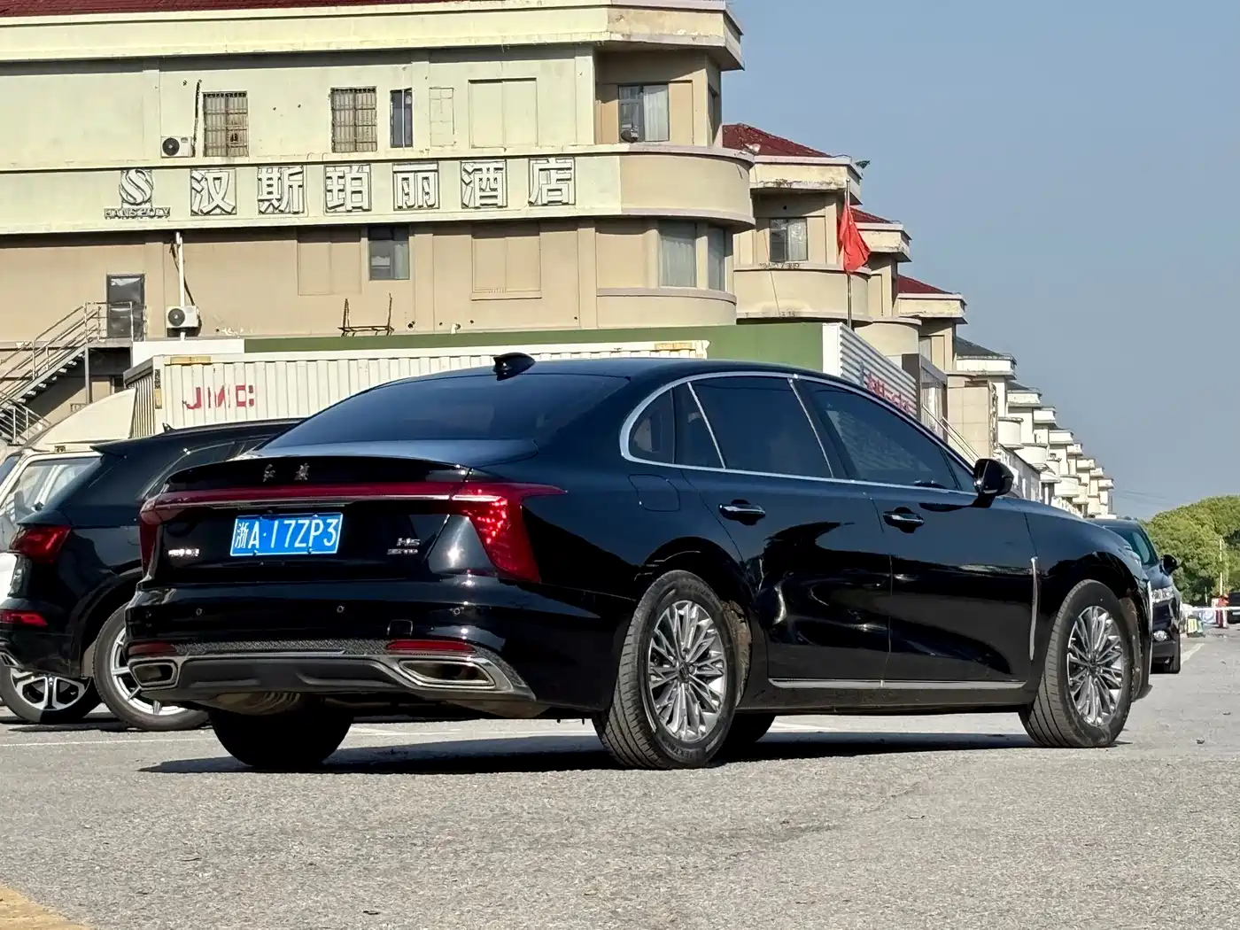 Hongqi H5 2024 1.5T DCT Smart Connect Flag Rhythm Edition фото 4