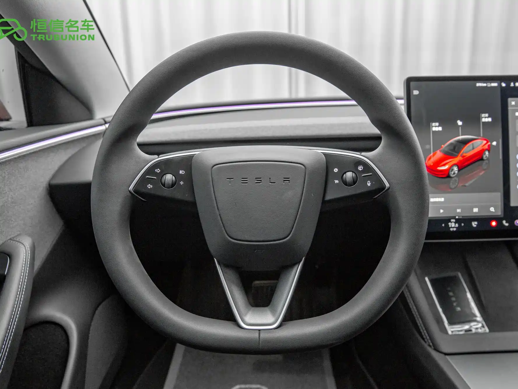 Фото 17 - Tesla Model 3