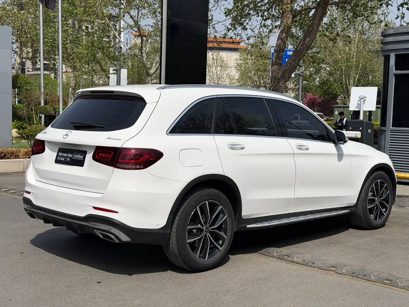 Mercedes-Benz GLC 2020 Facelift GLC 300 L 4MATIC Dynamic фото 4