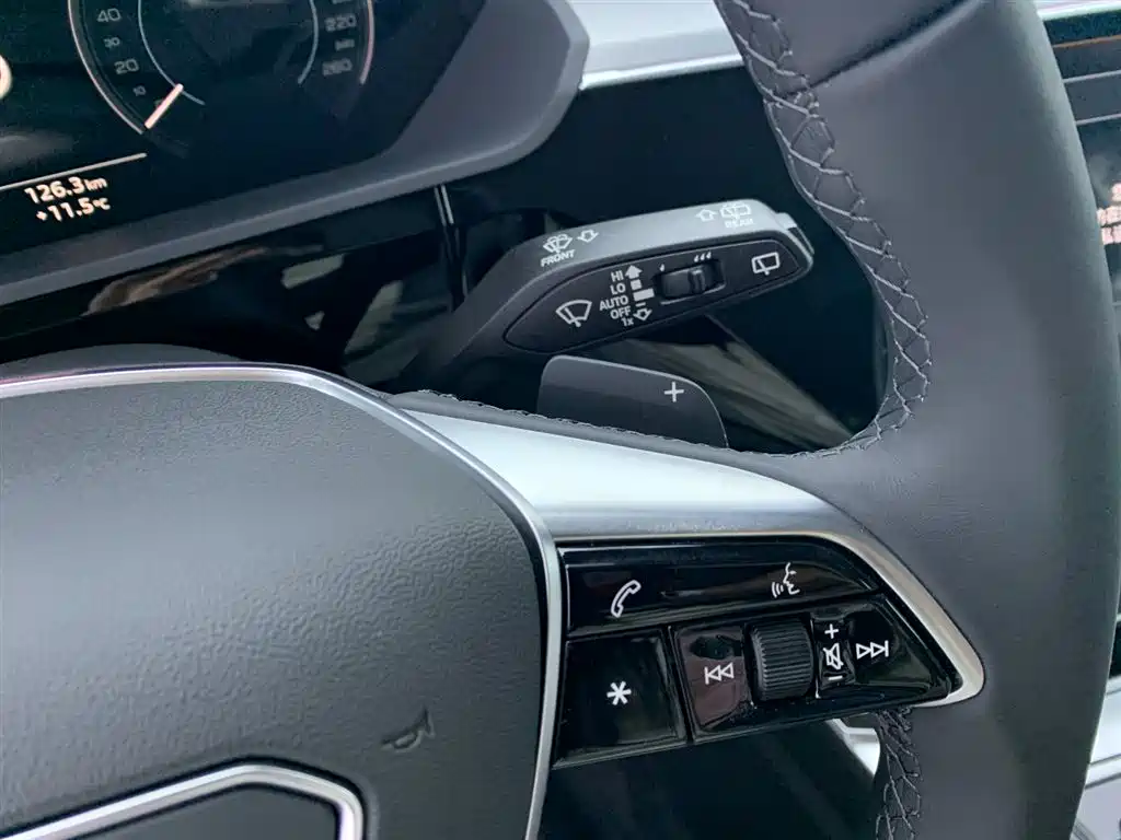 Audi e-tron 2021 50 quattro Luxury фото 20