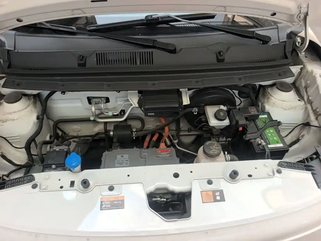 Huachen Xinyi Brilliance Xinyi i03A 2023 2021 318km 31.45kWh