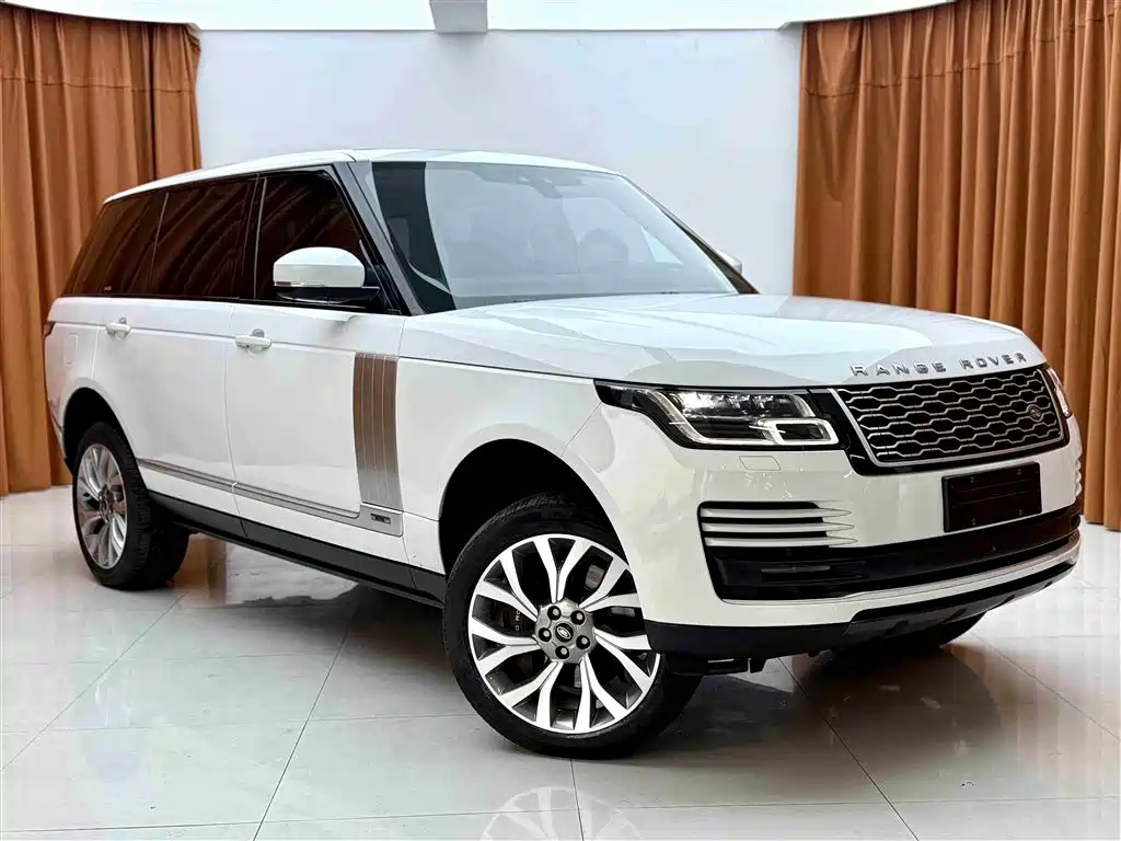 Land Rover Range Rover 2021 3.0 L6 Heritage Extended Classic Edition фото 3