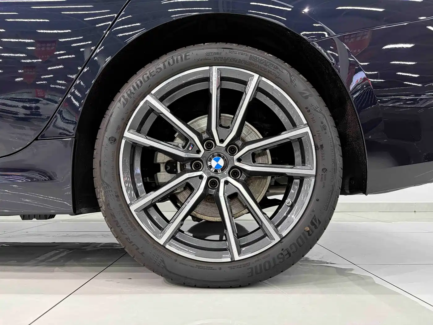 BMW 3 Series 2025 325Li M Sport Package фото 21