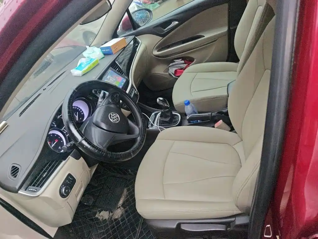 Photo 8 - Buick Verano