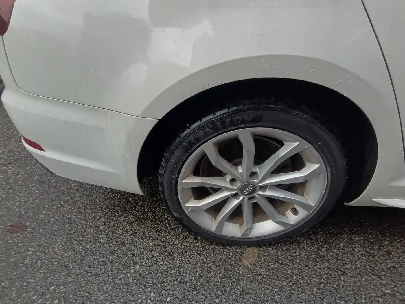 Photo 11 - Audi A4L