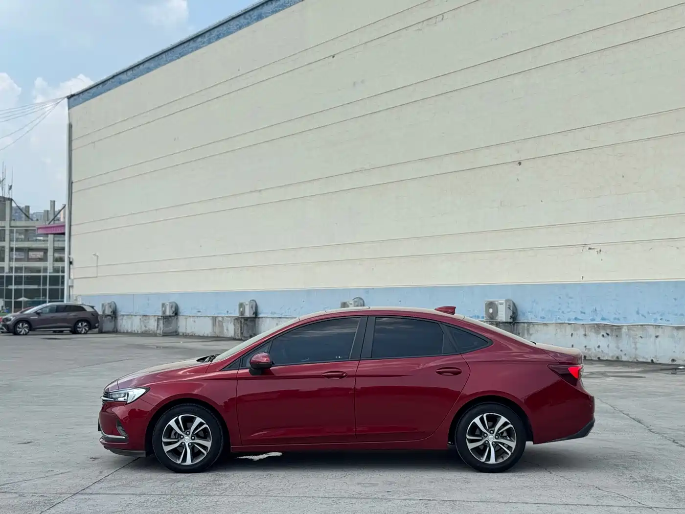 Photo 8 - Buick Verano