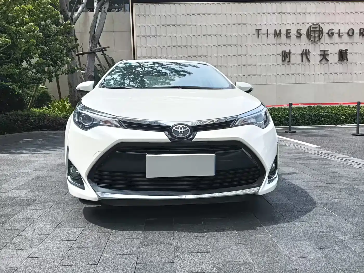 Toyota Levin 2017 Facelift 185T CVT Elite (China V) фото 2