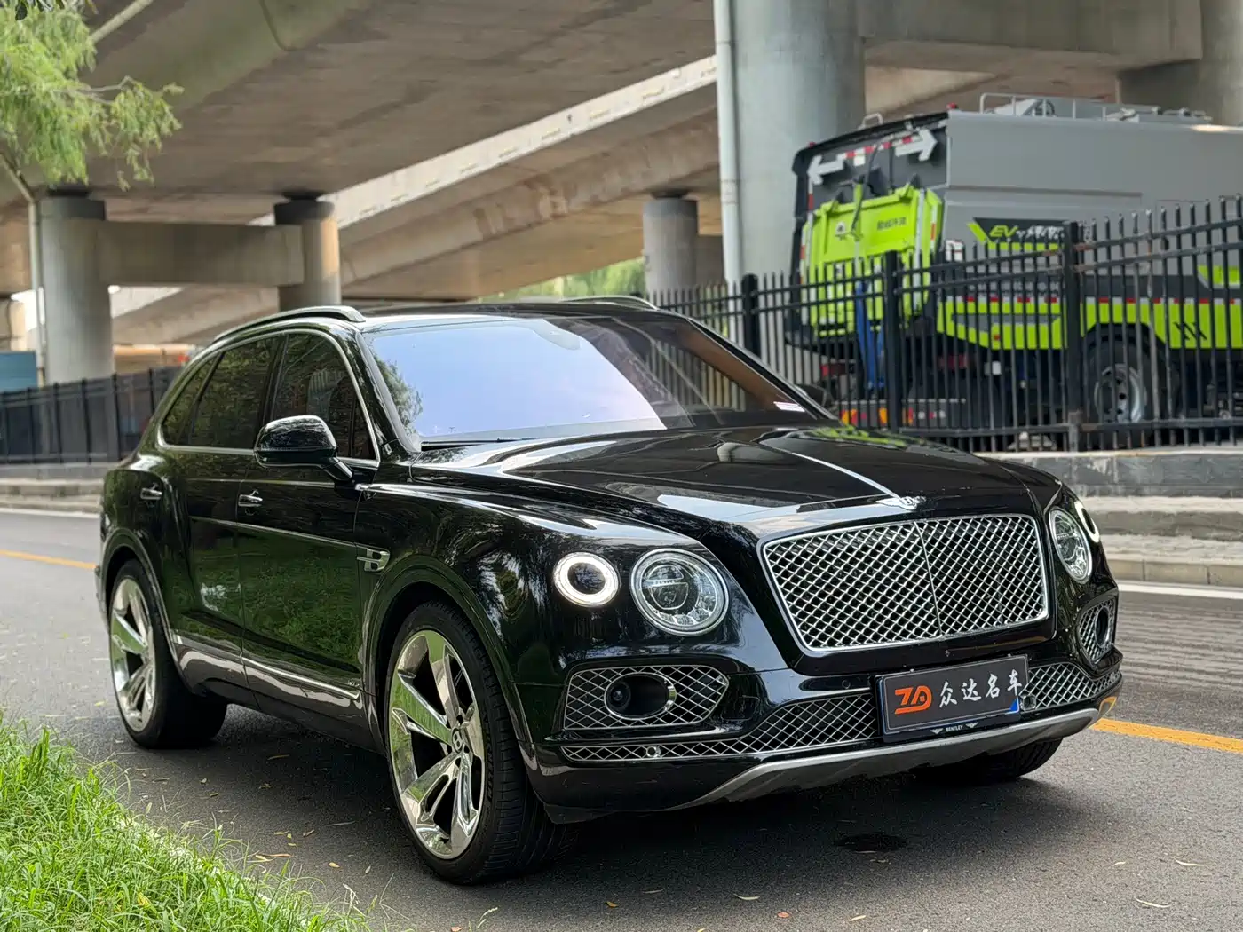 Bentley Bentayga 2017 2016 6.0T Standard Edition