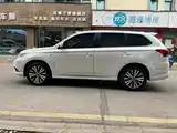 Фото 4 - Mitsubishi Outlander