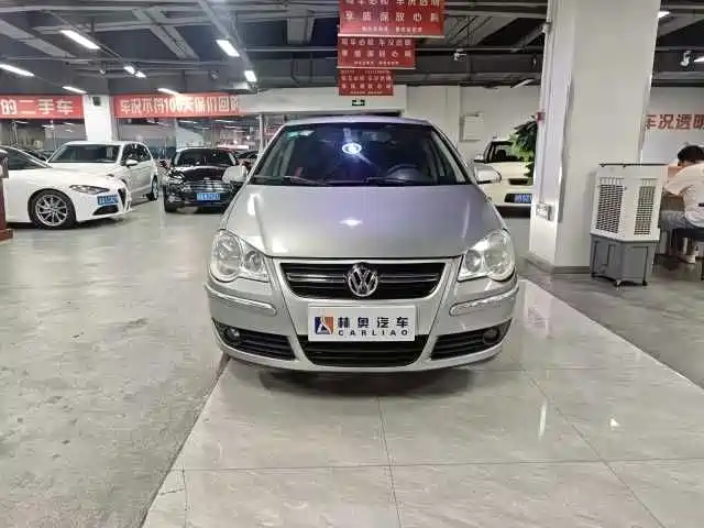 Фото 2 - Volkswagen Polo