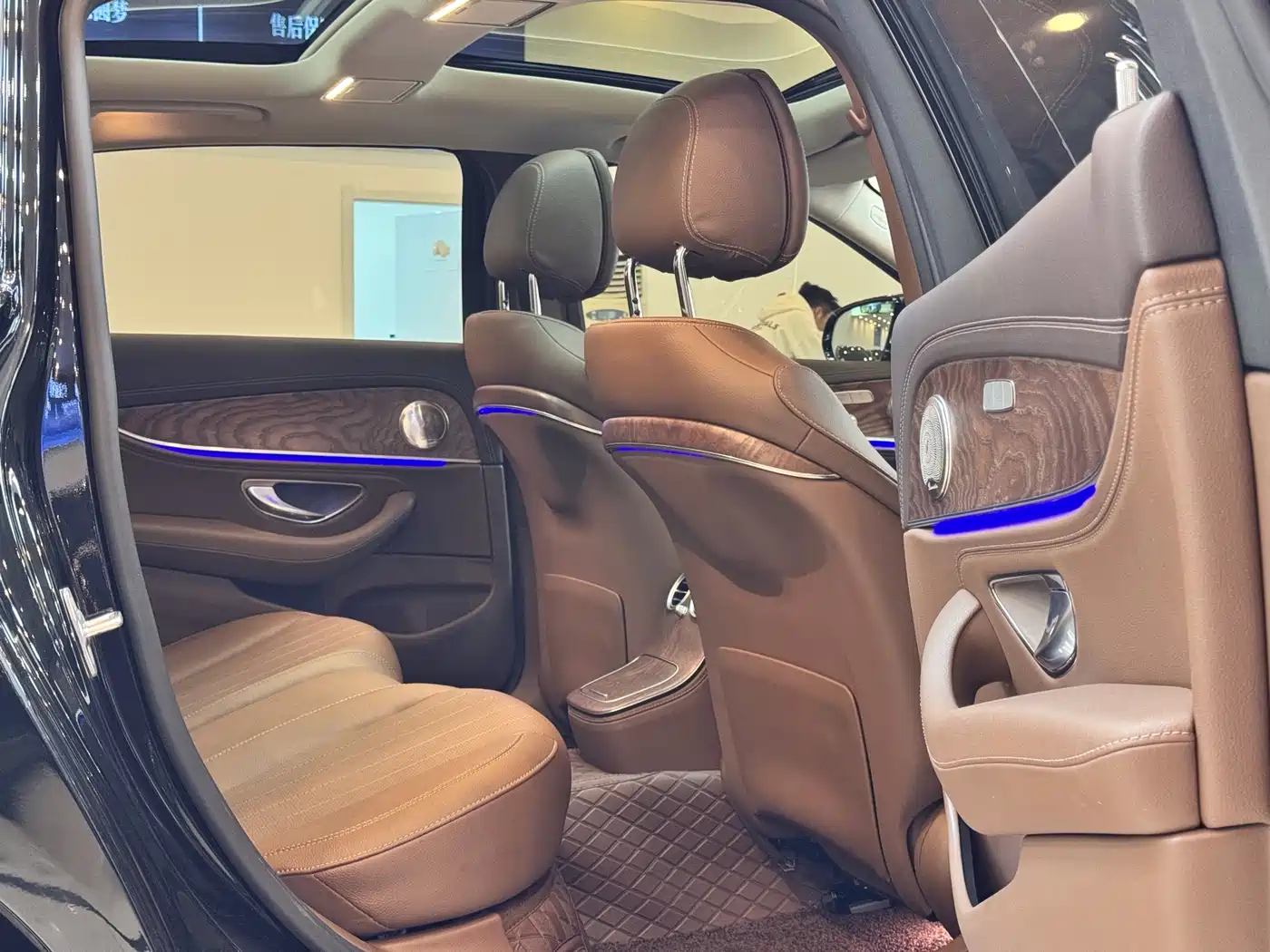 Mercedes-Benz E-Class 2023 E 300 L Fashion фото 13