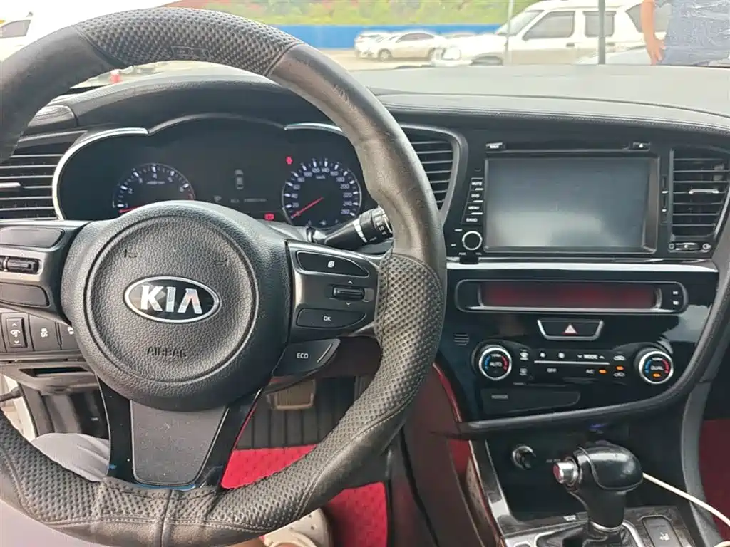 Kia K5 2014 2.0L Automatic LUXURY фото 10