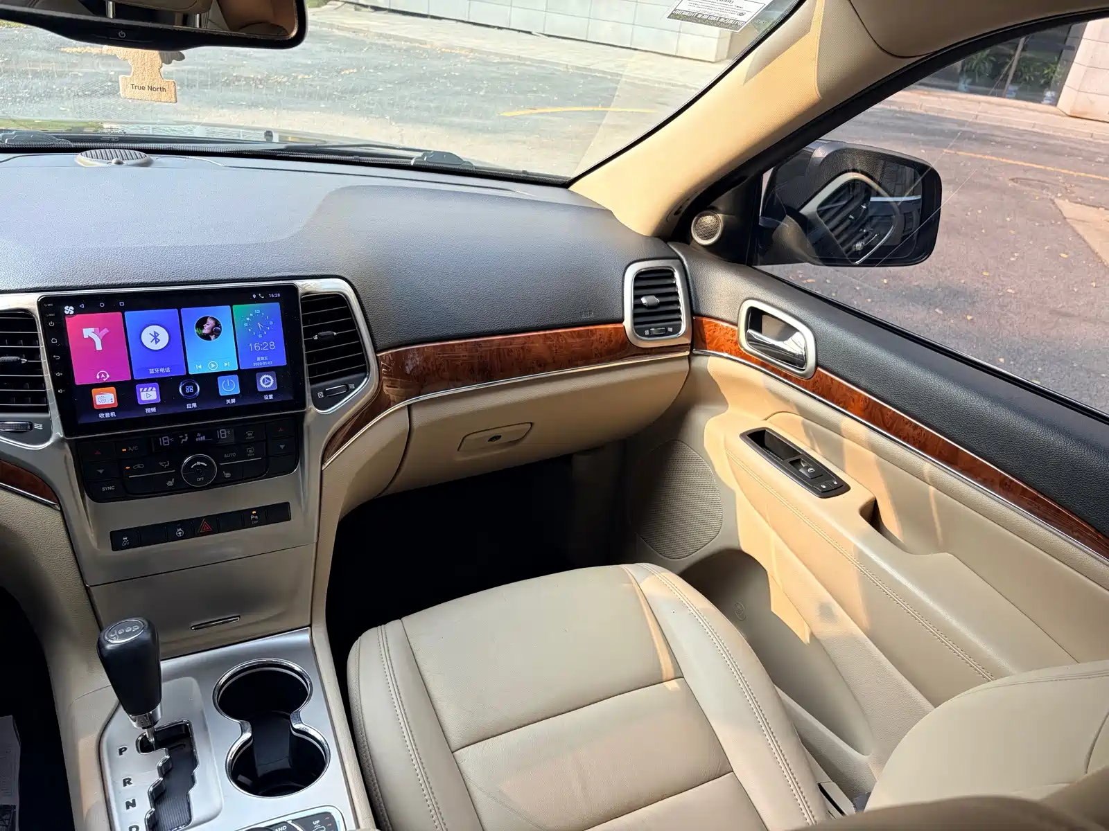 Фото 12 - Jeep Grand Cherokee (Import)