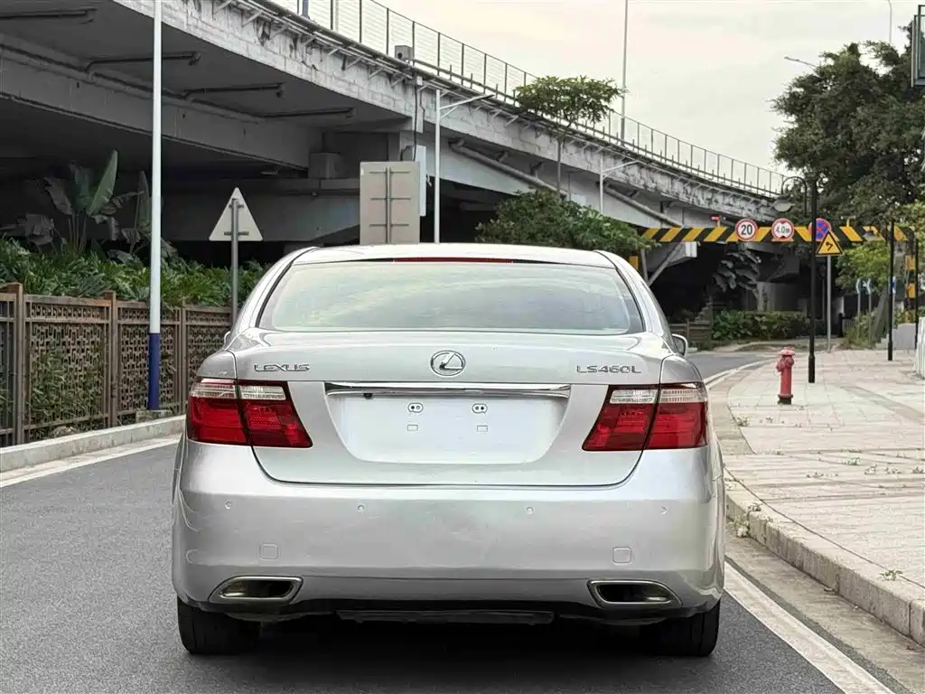 Lexus LS 2006 Model 460 фото 25