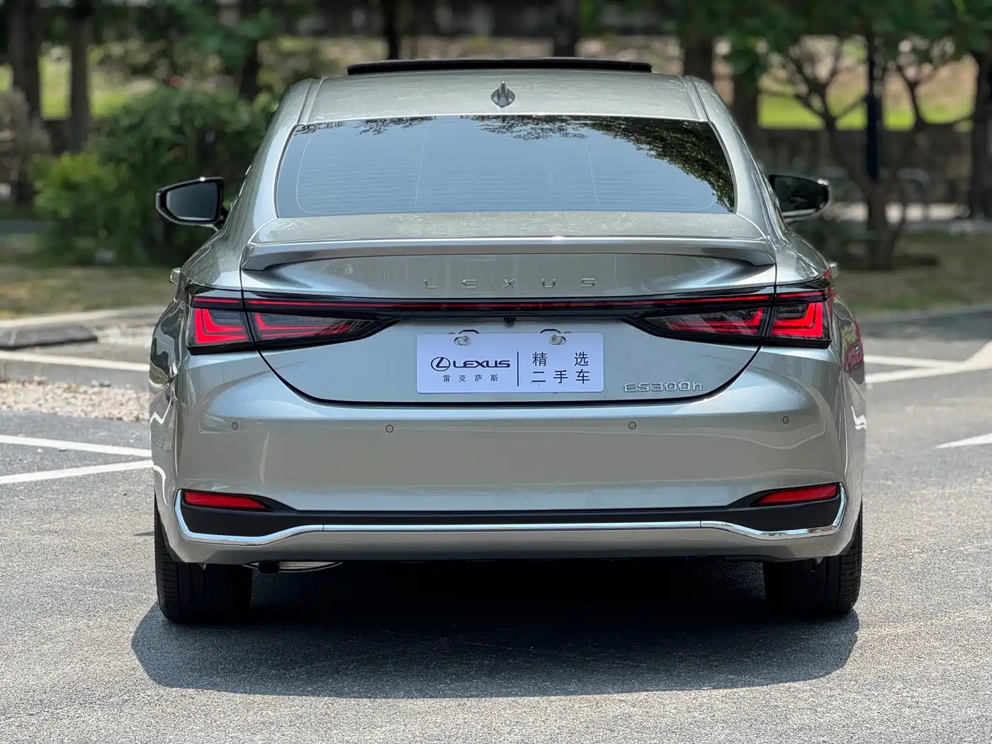Lexus ES 2025 2025 300h Ultimate Edition