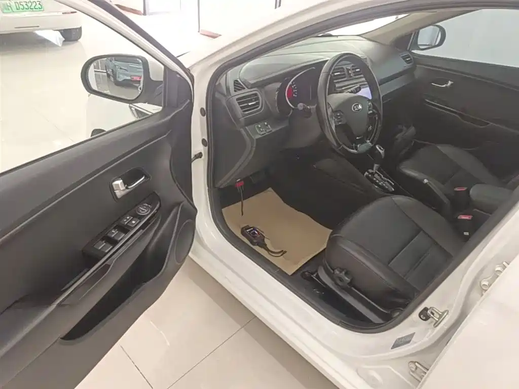 Kia K2 2015 Sedan 1.6L AT Premium фото 16
