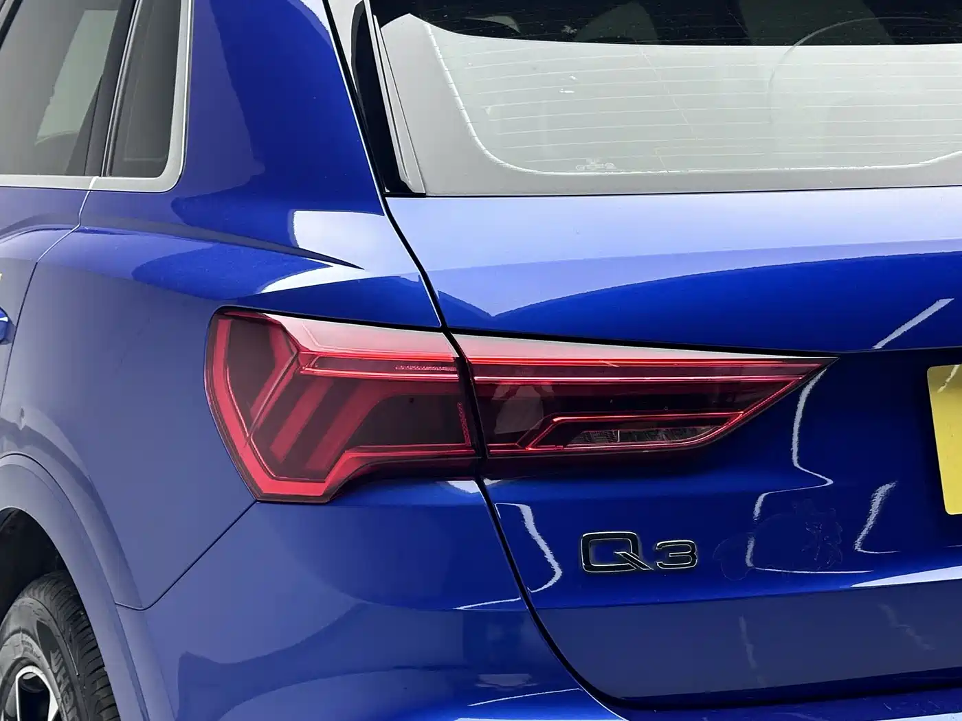 Photo 7 - Audi Q3