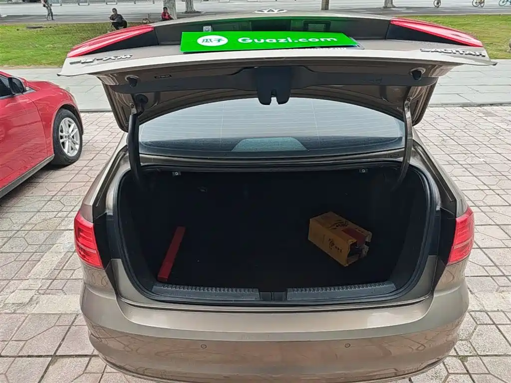 Volkswagen Sagitar 2015 1.6L Manual Comfort фото 18