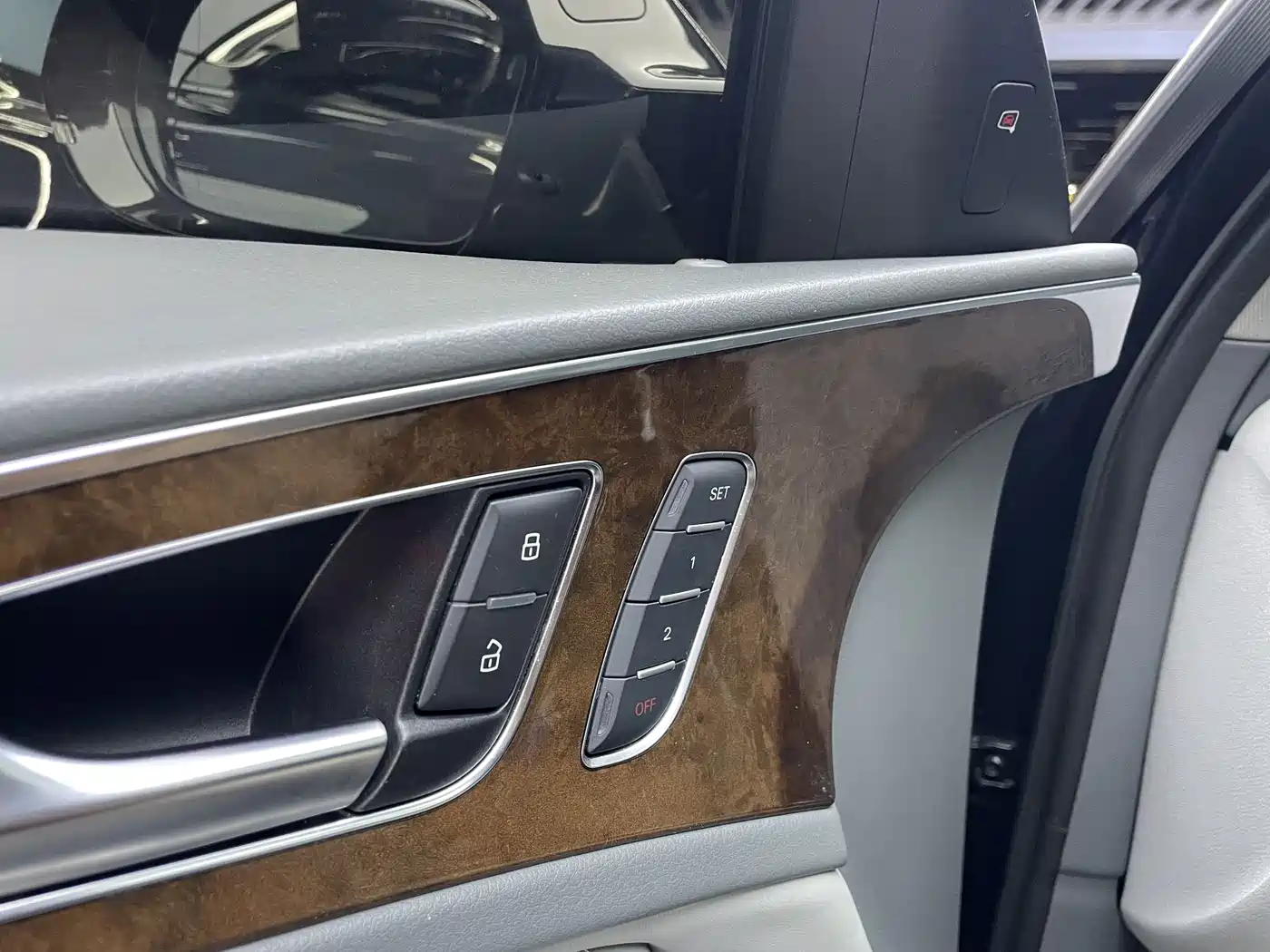 Фото 12 - Audi A6L