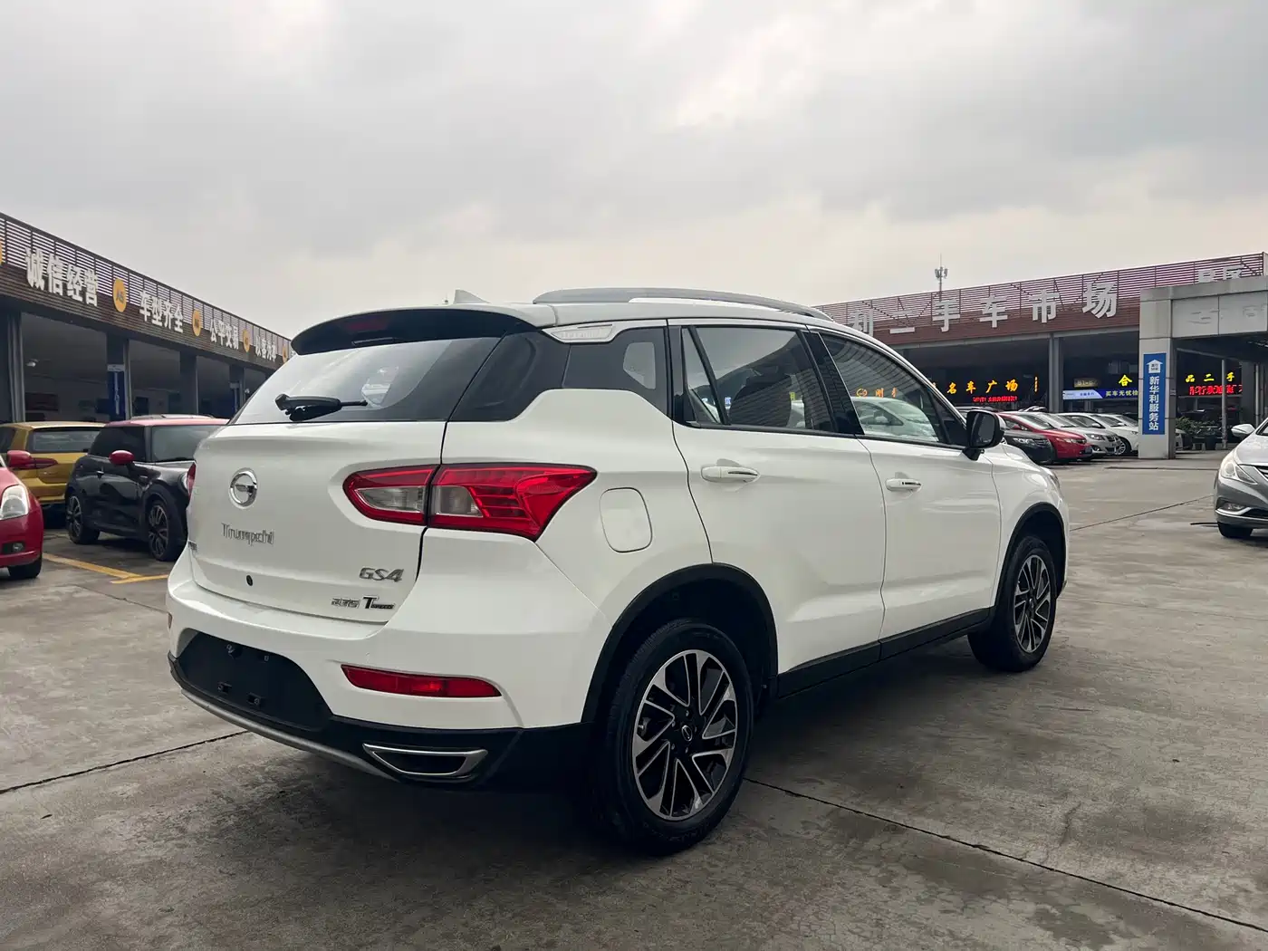 GAC Trumpchi Trumpchi GS4 2016 235T G-DCT Elite Edition фото 5