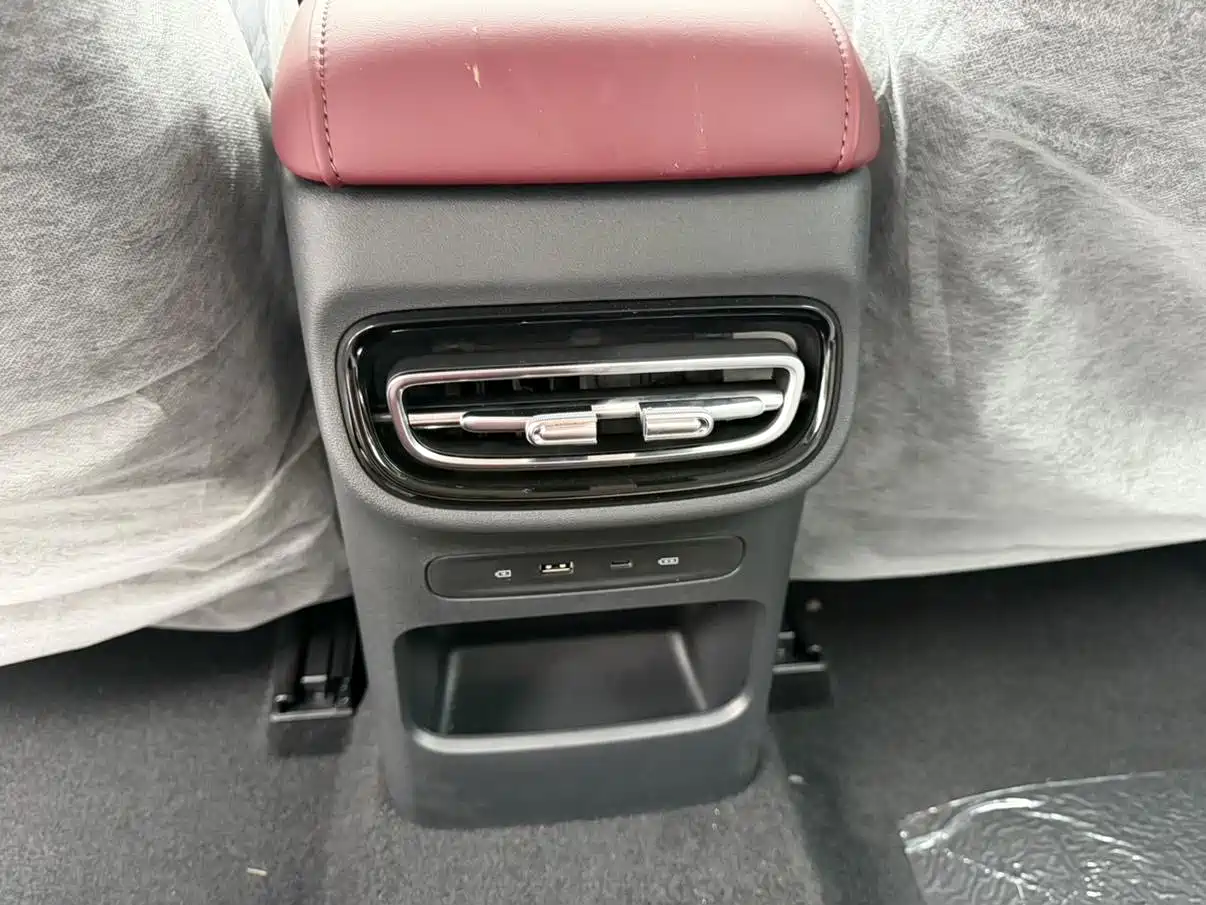 Hongqi H5 2026