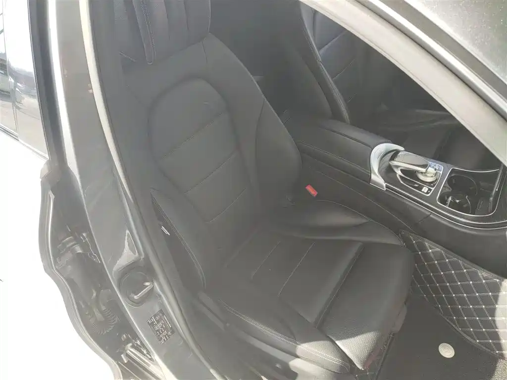 Mercedes-Benz C-Class 2017 Facelift C 200 L Sport Edition фото 25