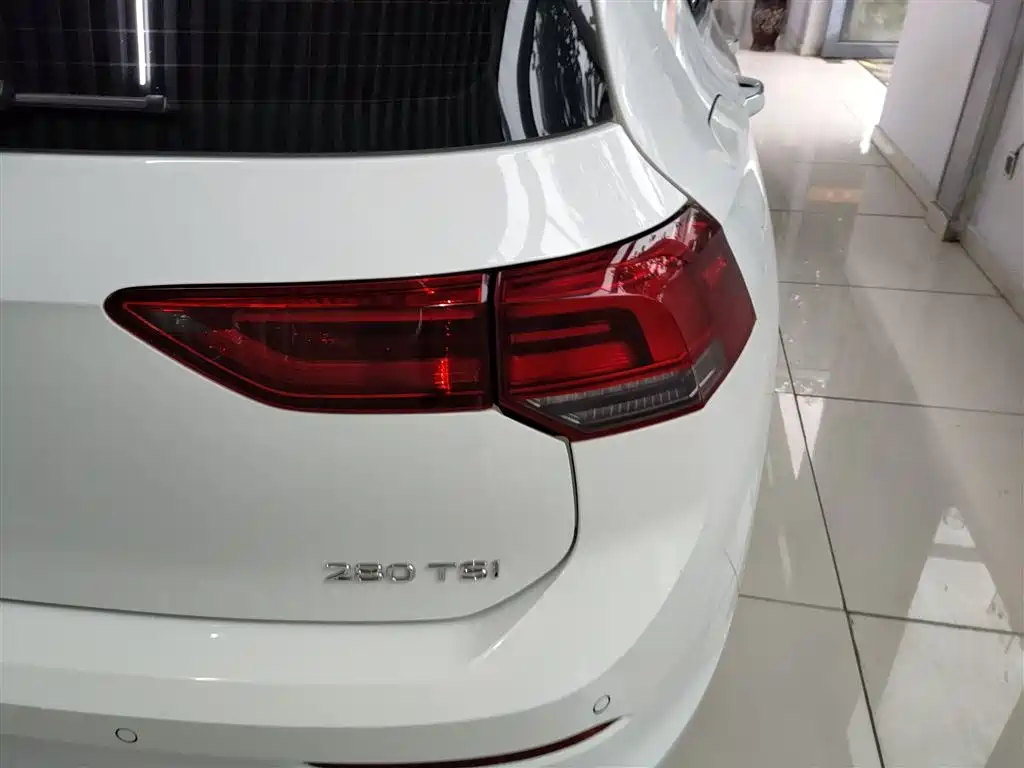 Volkswagen Golf 2023 Facelift 280TSI DSG Pro фото 24