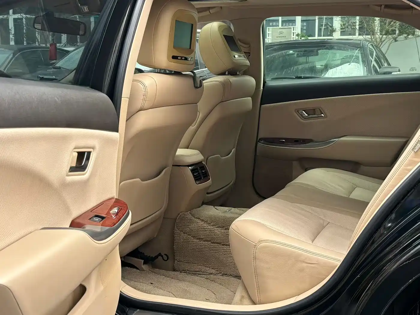 Toyota Crown 2012 2.5L Royal Leather Edition фото 7